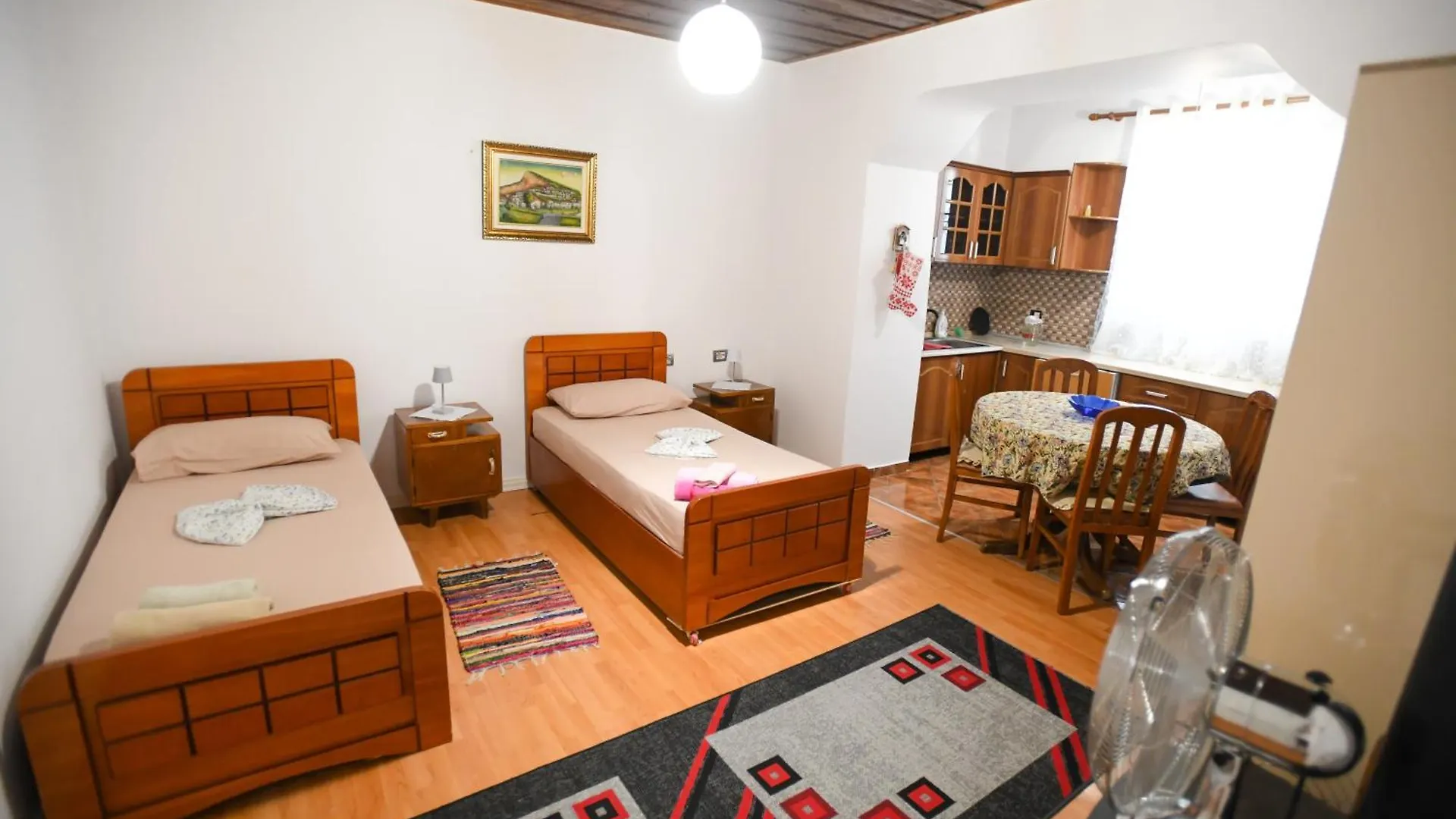 Guest House Flowers Berat 0*,